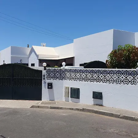 Holiday home Casa El Eco Del Volcan 2 *